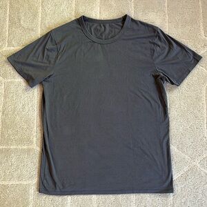 Lululemon T-Shirt